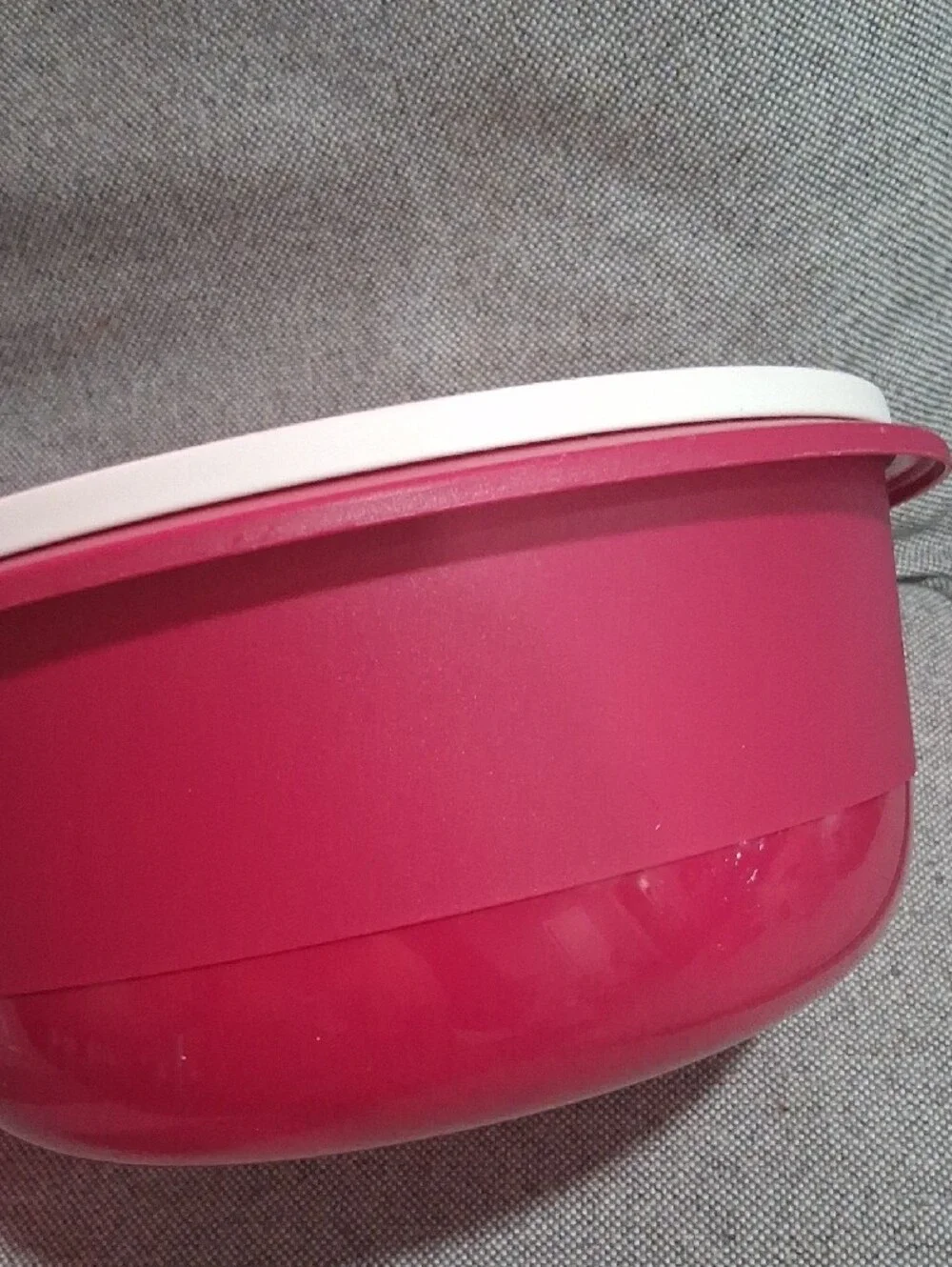 Plastic Storage Bowl with Lid - Pink Tupperware 3 Liters